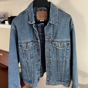 Levi's Classic Blue Denim Trucker Jacket / Medium